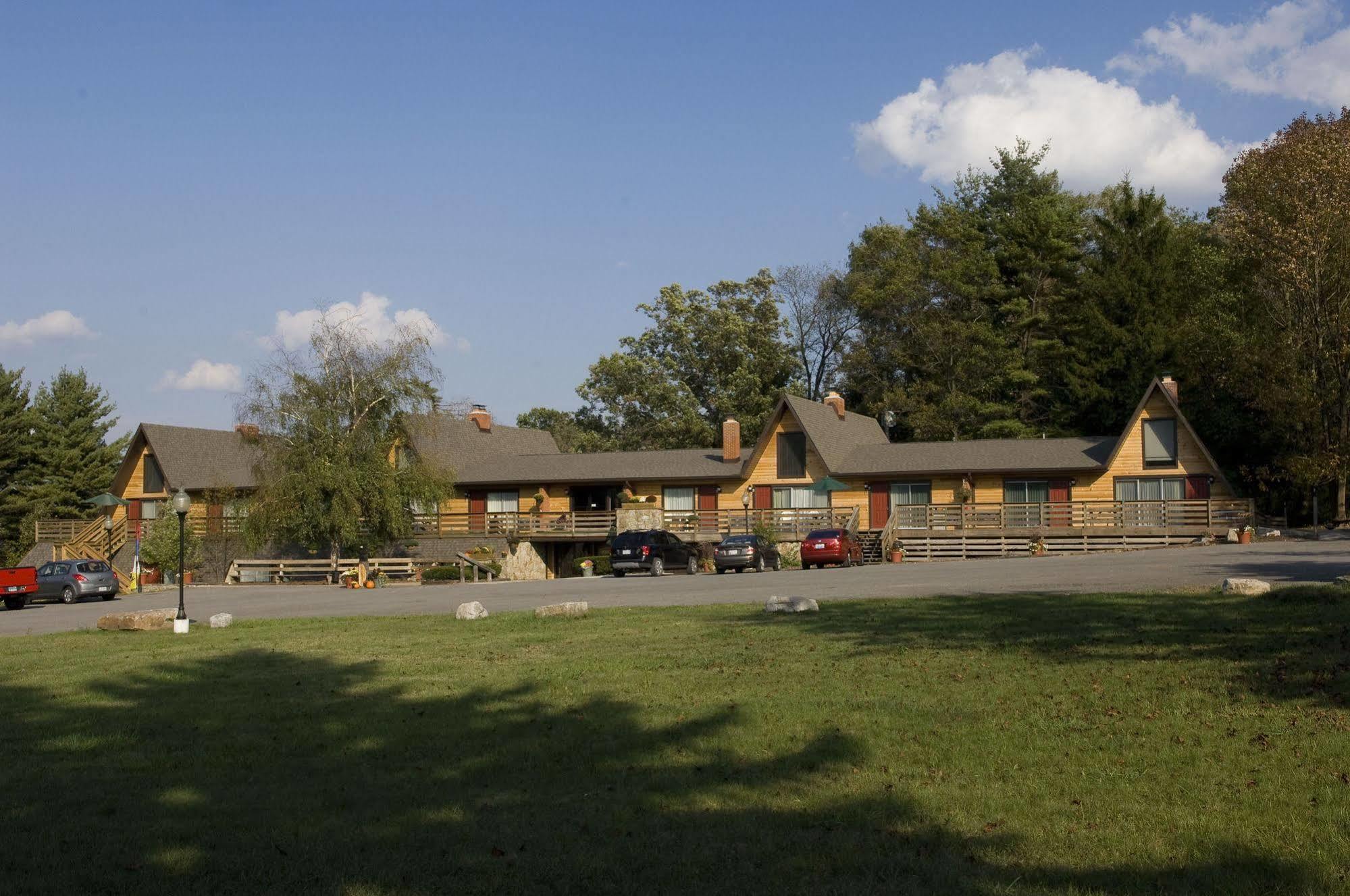 Inn At Deep Creek Oakland Exterior foto